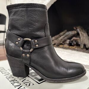 FRYE Tabitha Harness Short Block Heel Booties in Black Size 8.5M